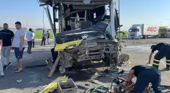 Mardin'de Otobüs ve TIR Çarpıştı: 1 Ölü, 9 Yaralı