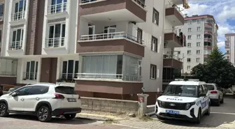 Üniversite Öğrencisi 3. Kattan Düşerek Yaralandı
