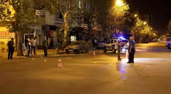 Adana'da Motosikletli İki Şahıs Kafe Önünde Havaya Ateş Açtı