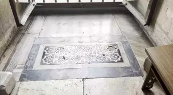Süleymaniye Camii'nde Hırsızlık: Tarihi Mozaikler Çalındı