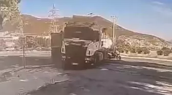 Muğla'da TIR, Motosiklete Çarpmamak İçin Yoldan Çıktı