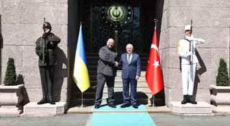 Milli Savunma Bakanı Yaşar Güler, Ukrayna Savunma Bakanı ile Bir Araya Geldi