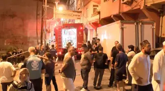 Beyoğlu'nda yangın çıkan dairedeki tüp patladı, mahalle halkı sokağa döküldü