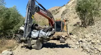 Adıyaman'da Kontrolden Çıkan Otomobil Şarampole Yuvarlandı: 1 Yaralı