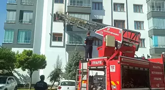 Malatya'da Apartman Yangını Söndürüldü