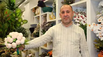 Antalya'da Yaz Düğünlerinde Şakayık Çiçeği Rüzgarı