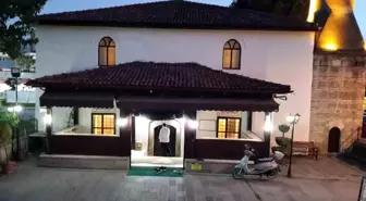 Samsun'da Cami Avlusundan Hasır Çalındı