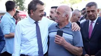 Milli Eğitim Bakanı Yusuf Tekin Erzurum'da Vatandaşlarla Buluştu