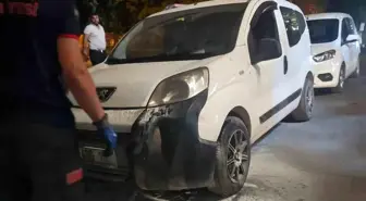 Batman'da yanan otomobili vatandaşlar söndürdü