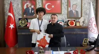 Bilecikli Atlet Kurtuluş Bilir, İstanbul'da Üçüncülük Elde Etti