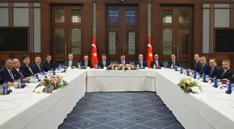 Cevdet Yılmaz, TİSK Yönetimi ile OVP Hazırlıklarını Görüştü