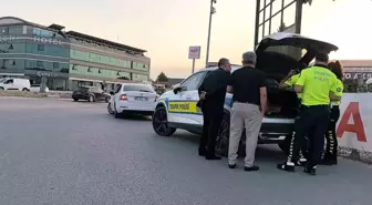 Çakarlı Araçla Havaya Ateş Açan Sürücüye Cezai İşlem