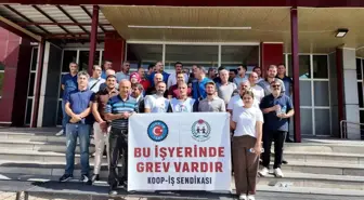 Sosyal Yardımlaşma Vakıfları İşçileri Greve Gitti