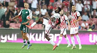 Fenerbahçe, Benfica ile Şampiyonlar Ligi'nde Rövanş Maçına Çıkıyor