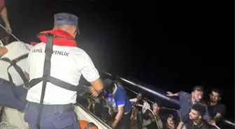 İzmir açıklarında 18 düzensiz göçmen yakalandı
