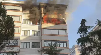 Kadıköy'deki Yangında 1 Kişi Hastaneye Kaldırıldı