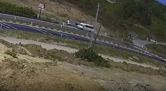 Zonguldak'ta Minibüsten İnen Yolcuya Otomobil Çarptı