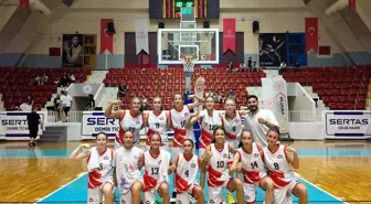Düzce Kız Basketbol Takımı Türkiye Üçüncüsü Oldu