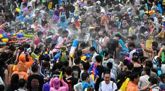 Hainan'da Qixi Festivali Su Festivaliyle Kutlandı