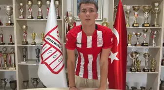 Ayvalıkgücü Belediyespor, Genç Santrfor Abdülkadir Çelik'i Transfer Etti