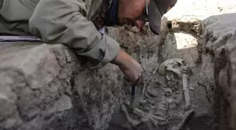 Çatalhöyük'te 9 bin yıllık sır çözülüyor! 'Ölüler evi' bulundu