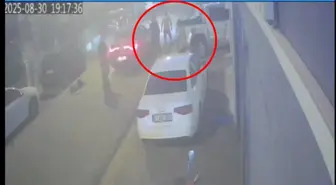 Midyat'ta Polis Takibindeki Kamyonet Park Halindeki Araçlara Çarptı
