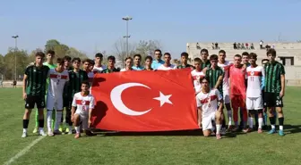 U16 ve U18 Milli Takımları, Zafer Bayramı'nı Kutladı