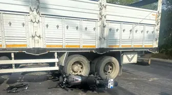 İzmir'de Motosiklet Kazası: 22 Yaşındaki Sürücü Hayatını Kaybetti
