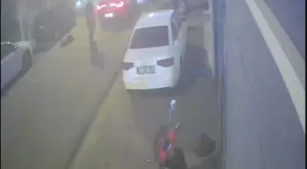 Midyat'ta Polis Peşinde Kaçan Sürücü Apartman Kapısına Çarptı