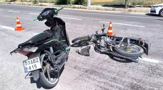Afyonkarahisar'da Motosiklet Kazası: İki Yaralı