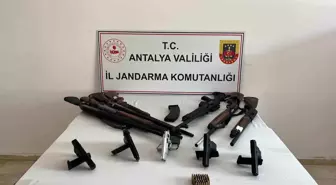 Serik'te Kaçak Silah Operasyonu: Çok Sayıda Silah ve Mühimmat Ele Geçirildi
