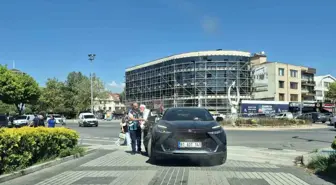 Trafik Polisi Hüseyin Akyol'un Yardımsever Tutumu Takdir Topladı