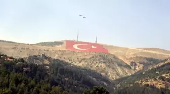 Kahramanmaraş'ta En Büyük Türk Bayrağı Tamamlandı