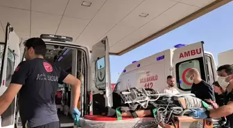 Bursa'da Motosiklet Kamyonla Çarpıştı: 2 Ağır Yaralı