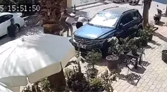 Alanya'da İki Esnaf Grubunun Kavgası Güvenlik Kamerasında