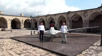 Hataylı Gençler, Bayraktar TB2'nin Ahşap Maketini Yaparak Gurur Kaynağı Oldu