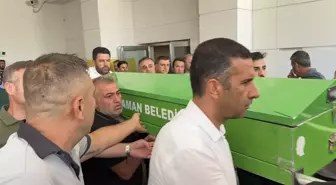 Diyarbakır'da Devrilen Minibüste İki Sağlık Çalışanı Hayatını Kaybetti