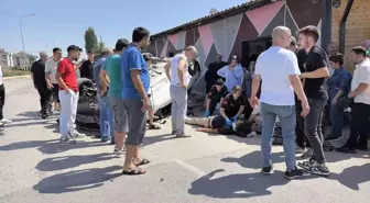 Bursa'da Kontrolden Çıkan Otomobil Takla Attı: 2 Yaralı