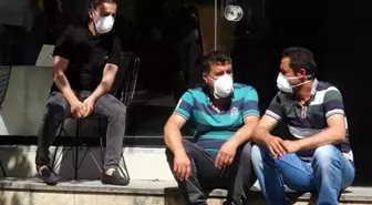 Osmaniye'de bir mahallede maskesiz dışarı çıkılamıyor, sofraya dahi oturulamıyor