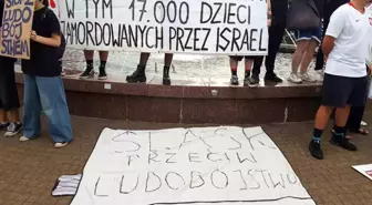 Polonyalı Taraftarlardan İsrail Milli Marşına Protesto