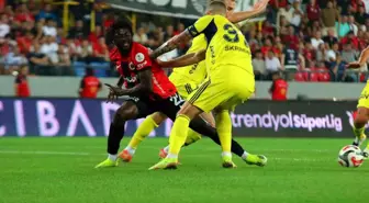 Fenerbahçe, Gençlerbirliği'ni Deplasmanda 3-1 Mağlup Etti