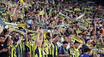 Fener'in başına talih kuşu kondu! Yıldız futbolcuya çuvalla para teklif edildi