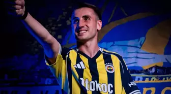 Fenerbahçe, Kerem Aktürkoğlu ile 4 yıllık sözleşme imzaladı