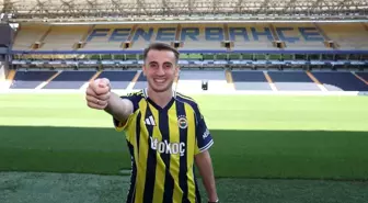 Fenerbahçe, Kerem Aktürkoğlu ile 4 Yıllık Sözleşme İmzaladı