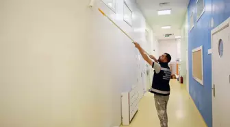 Küçükçekmece Belediyesi, Okulları Yeni Eğitim Yılına Hazırladı