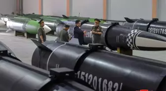 Kuzey Kore Lideri Kim Jong-Un, Yeni Füze Fabrikasını Denetledi