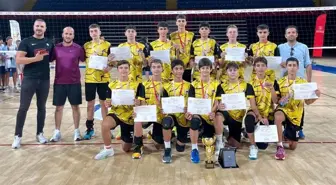 Manisa Voleybol Takımı, Anadolu Yıldızlar Ligi'ni Namağlup Kazandı