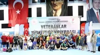 Samsun'da Masa Tenisi Veteranlar Türkiye Şampiyonası Tamamlandı