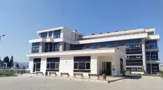 İzmir'de Aile İçi Tartışma Kanlı Bitti: Yeğenini Vurdu