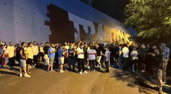 Trabzonspor Taraftarları Uğurcan Çakır'ı Protesto Etti